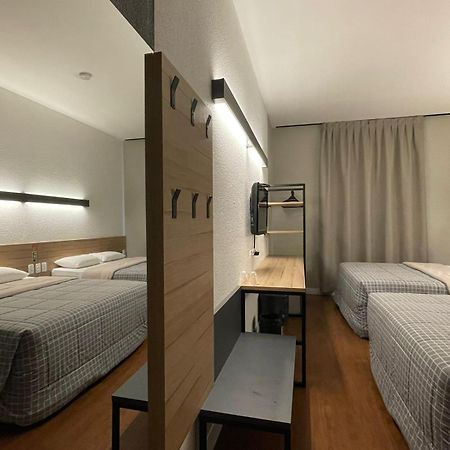 Hotel 10 ג'וינוויל מראה חיצוני תמונה
