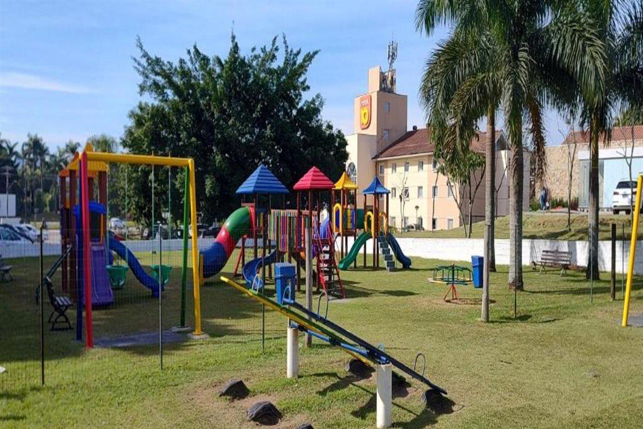 Hotel 10 ג'וינוויל מראה חיצוני תמונה