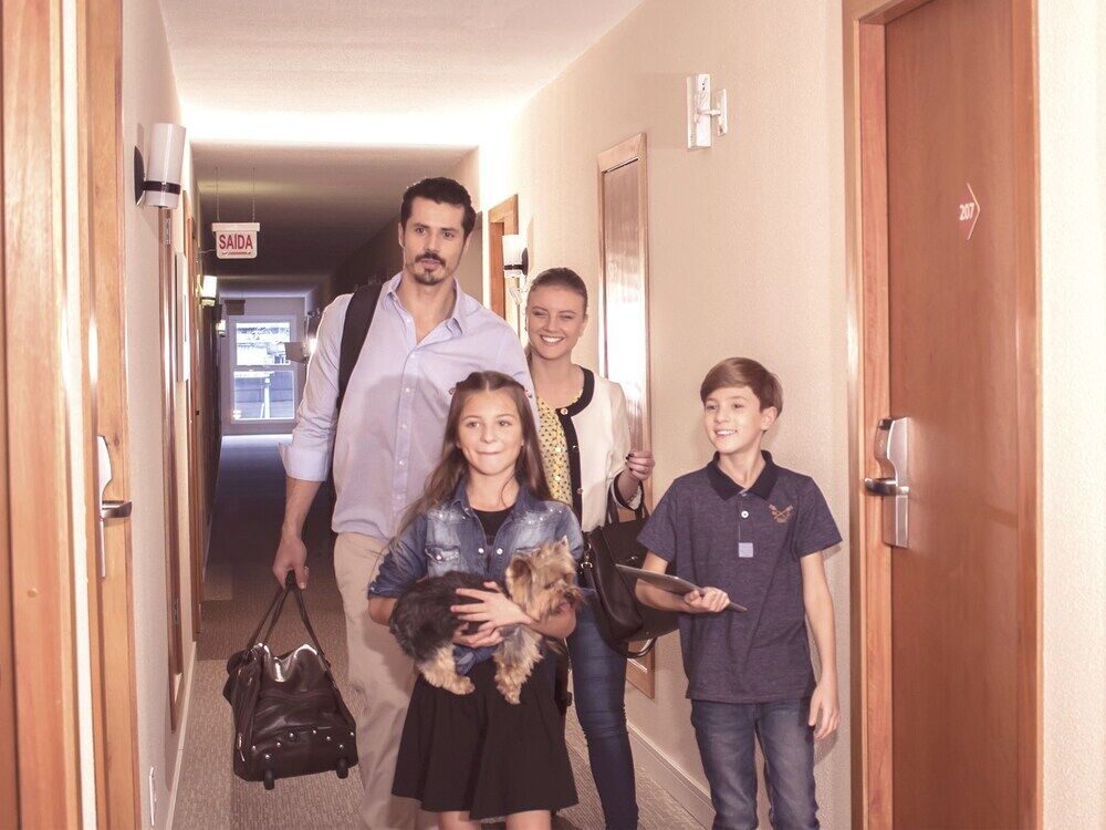 Hotel 10 ג'וינוויל מראה חיצוני תמונה